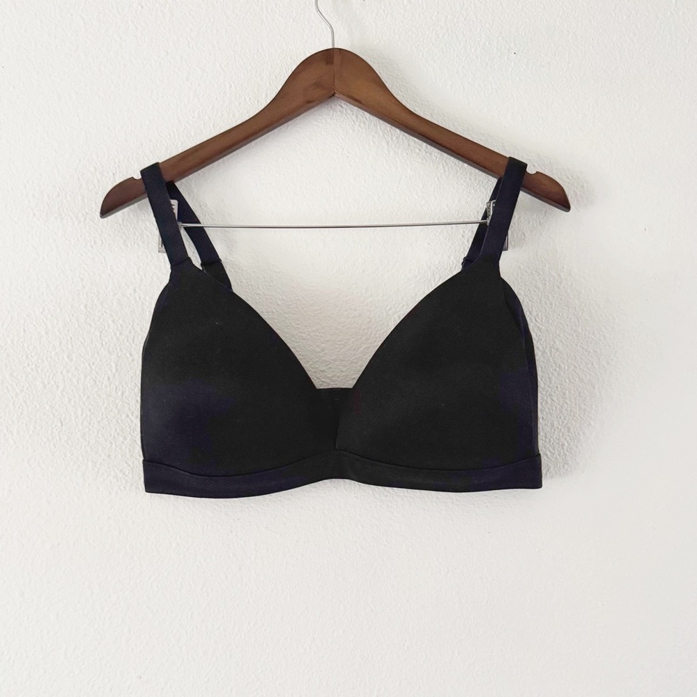 Auden LIKE NEW Black Lightly Lined Wire-Free Natural Shape Smoothing Bra 38DD